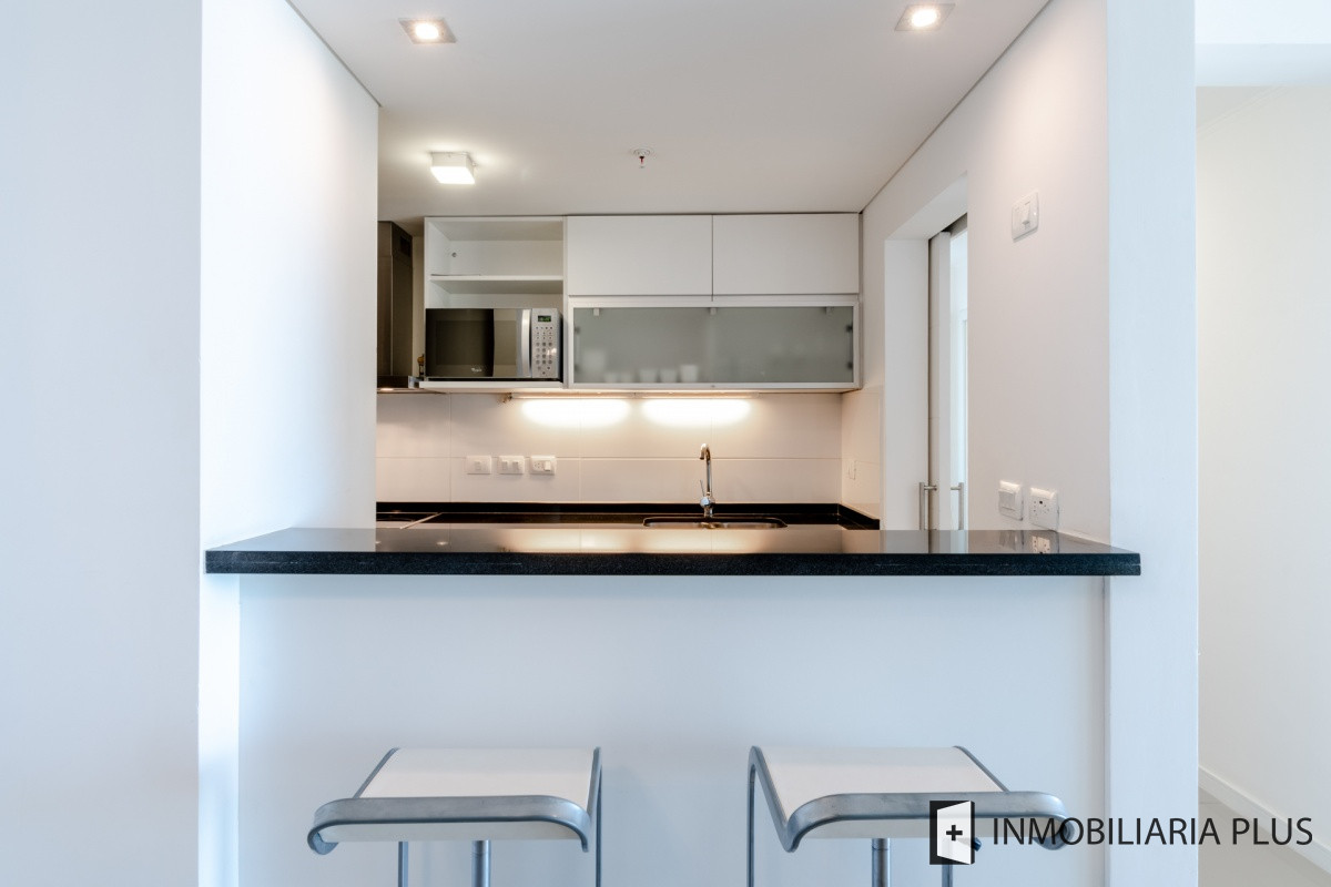 Apartamento ID.662 - Venta de Apartamento de 2 Dormitorios en Playa Brava con Piscinas, Playroom, Juegos Infantiles y más C662