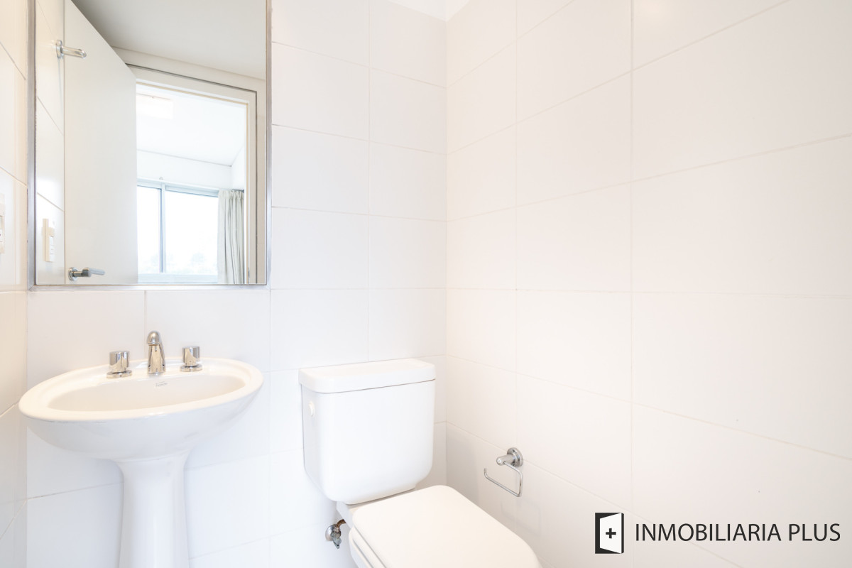 Apartamento ID.1075 - Venta de Apartamento de 218 m2 con 4 dormitorios en playa Brava Punta del Este