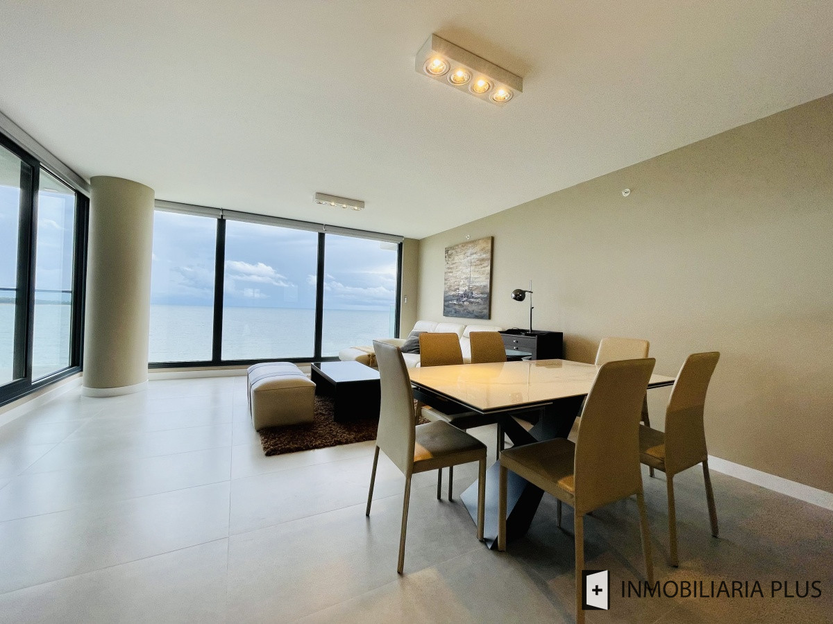 Apartamento ID.881 - Alquiler de Apartamento con todos los servicios sobre Playa Mansa 2 Dormitorios en Torre Venetian 