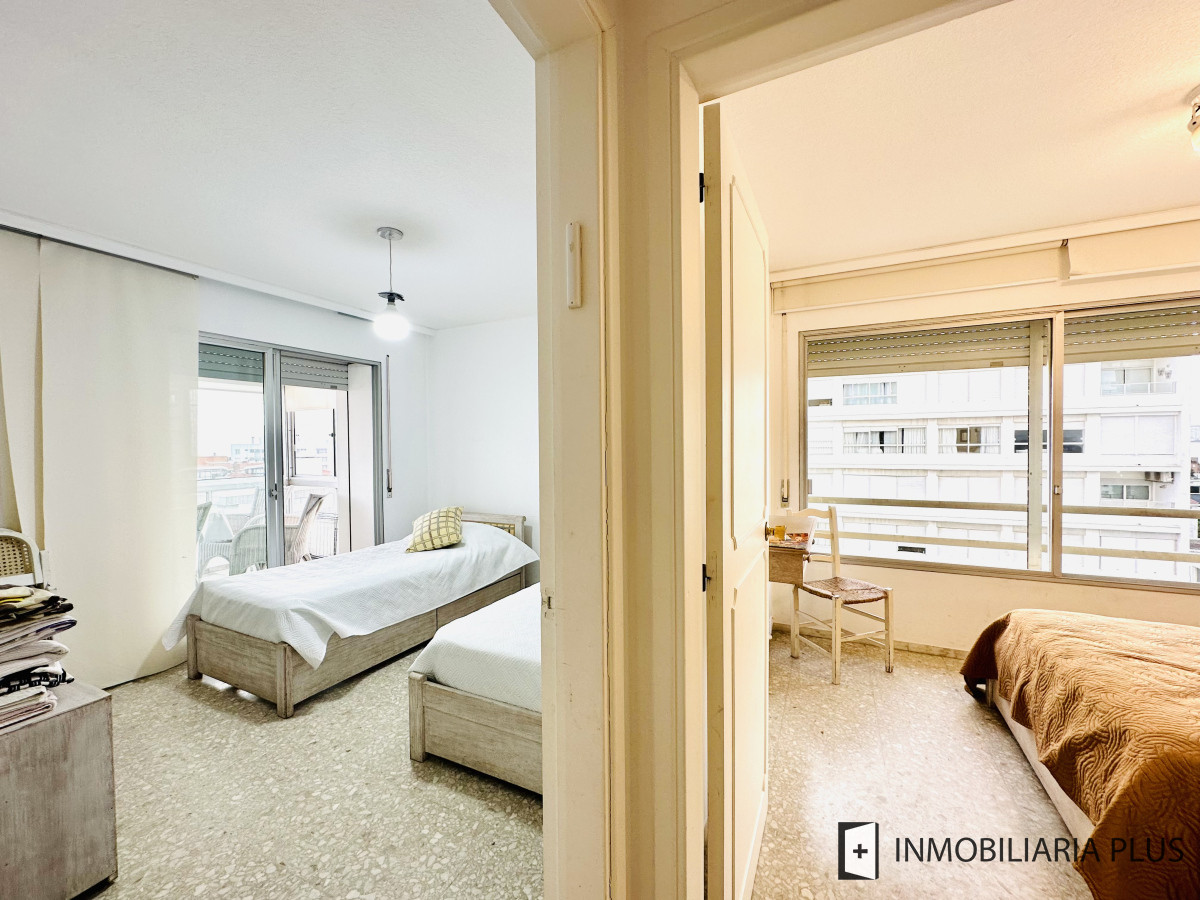 Apartamento ID.1666 - Venta de apartamento en Península de Punta del este con 3 dormitorios y 2 baños reciclado 