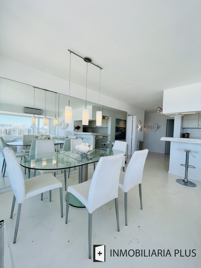 Apartamento ID.1000 - Alquiler departamento piso alto de 3 dormitorios en la Península de Punta del Este
