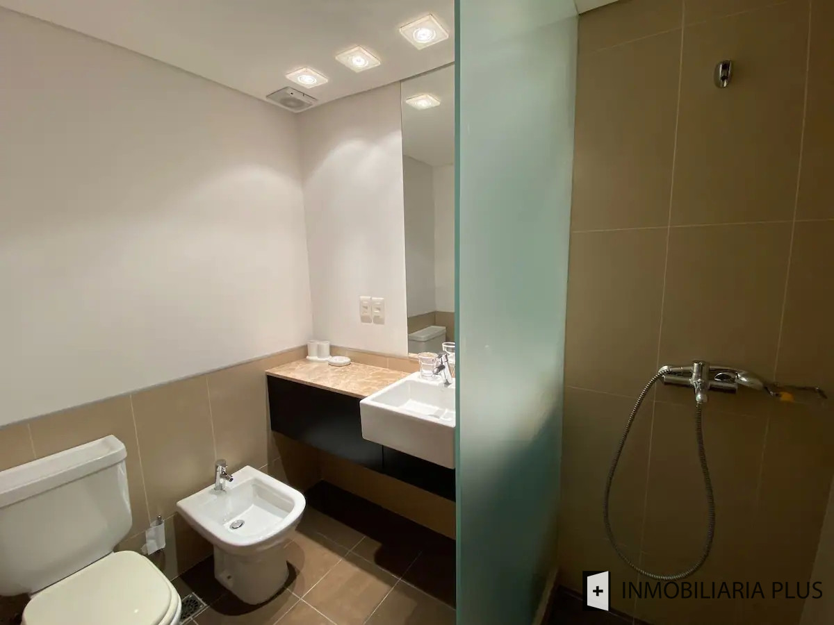 Apartamento ID.1011 - Alquiler de Apartamento de 115 m2 con 3 Dormitorios Frente al Mar en la Península de Punta del Este