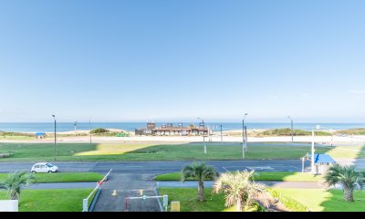 Venta de Apartamento de 218 m2 con 4 dormitorios en playa Brava Punta del Este