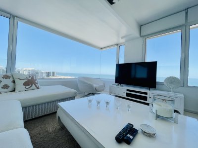  Alquiler departamento piso alto de 3 dormitorios en la Península de Punta del Este