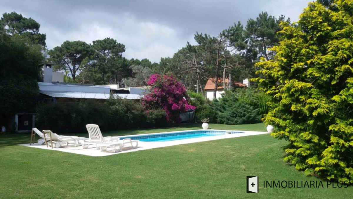 Casa ID.644 - Venta de Casa con 3 Dormitorios y Piscina, Rincón del Indio C995