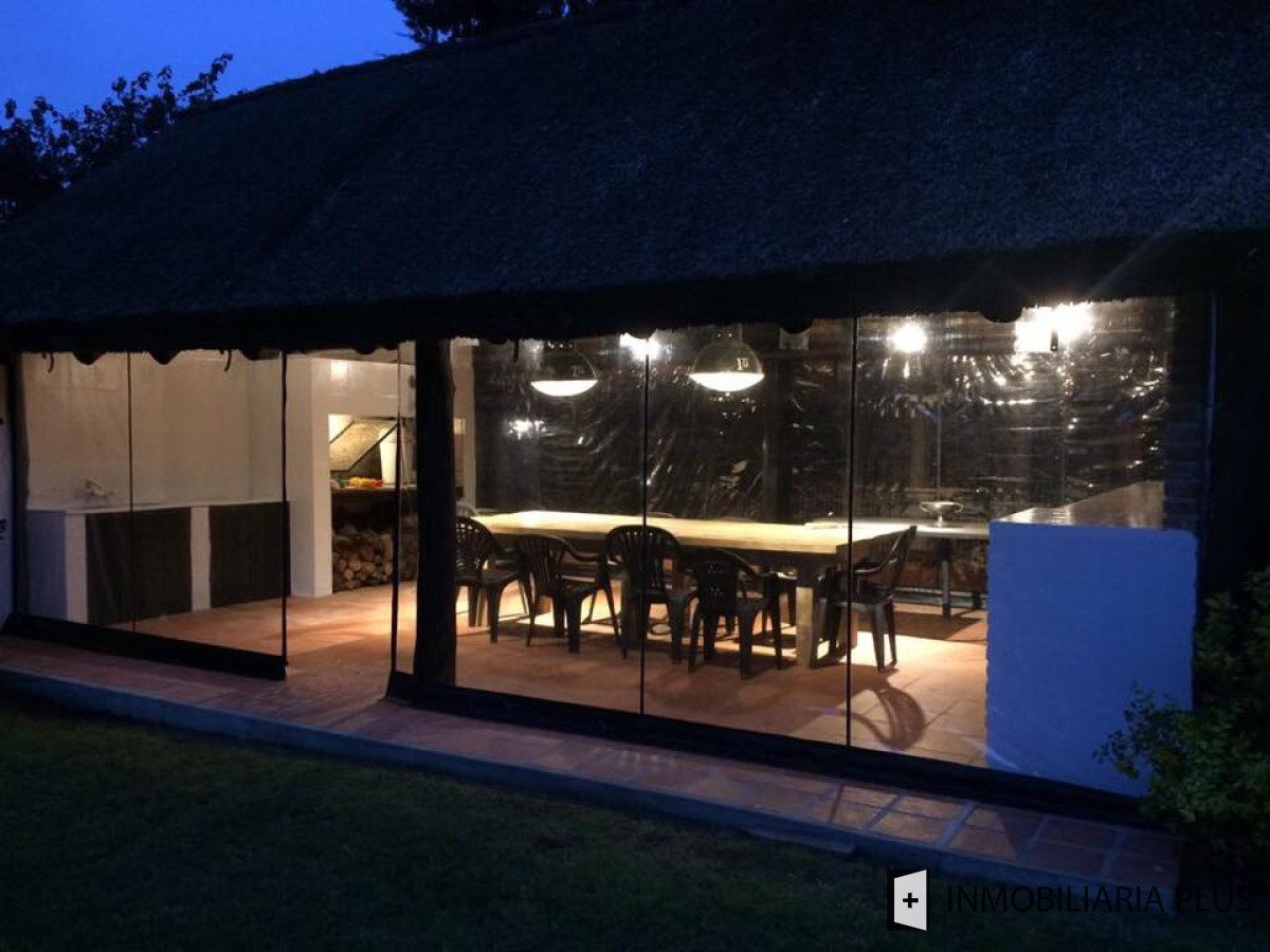 Casa ID.644 - Venta de Casa con 3 Dormitorios y Piscina, Rincón del Indio C995