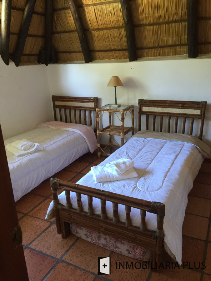 Casa ID.644 - Venta de Casa con 3 Dormitorios y Piscina, Rincón del Indio C995