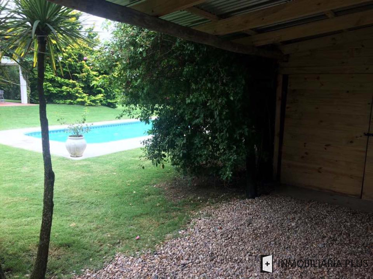 Casa ID.644 - Venta de Casa con 3 Dormitorios y Piscina, Rincón del Indio C995