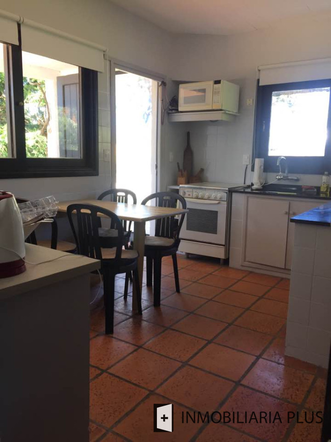 Casa ID.644 - Venta de Casa con 3 Dormitorios y Piscina, Rincón del Indio C995