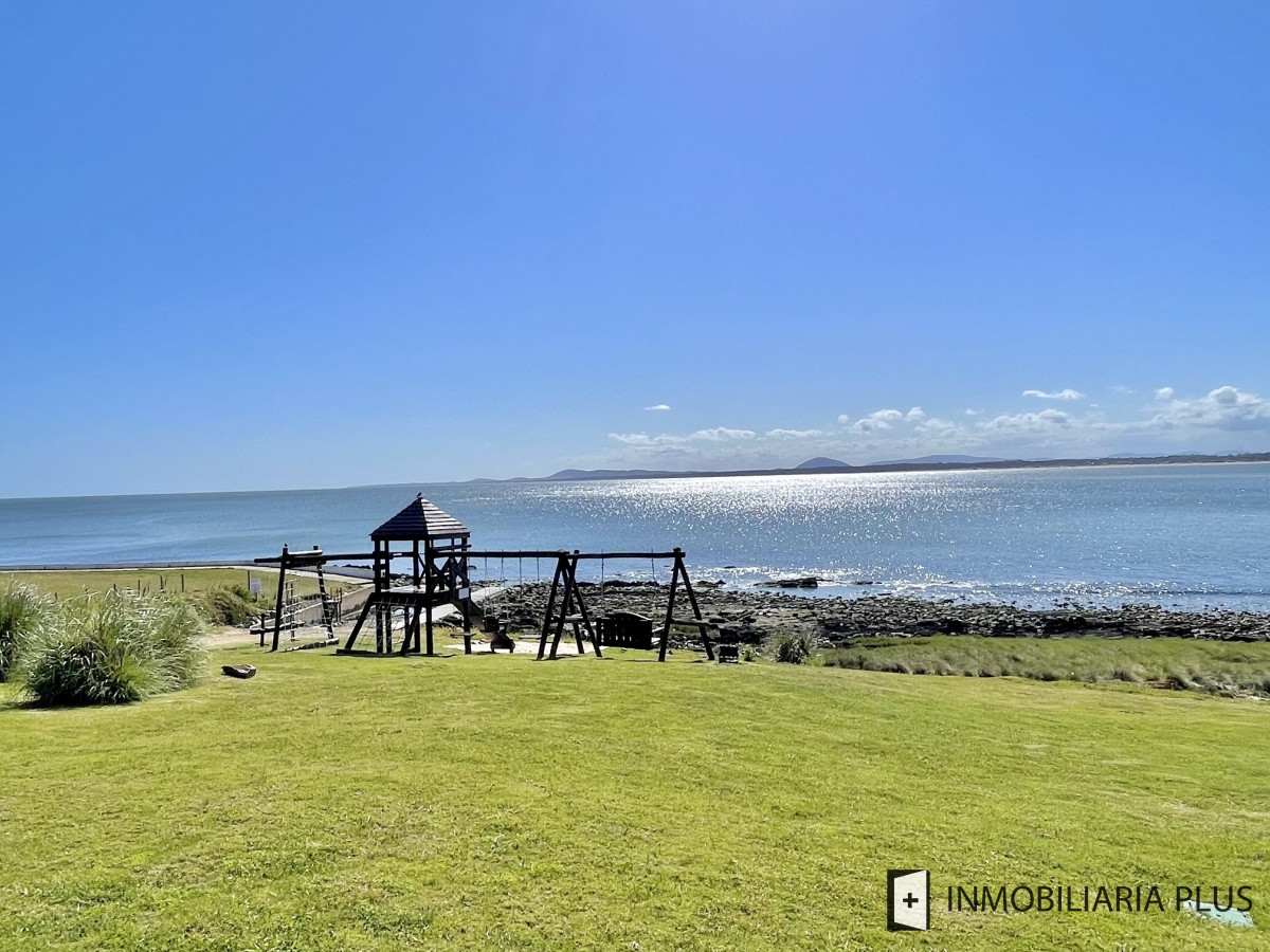 Apartamento ID.1016 - Venta de apartamento en Punta Ballena con 2 dormitorios Piscinas Barbacoa Club House Parrillero y más