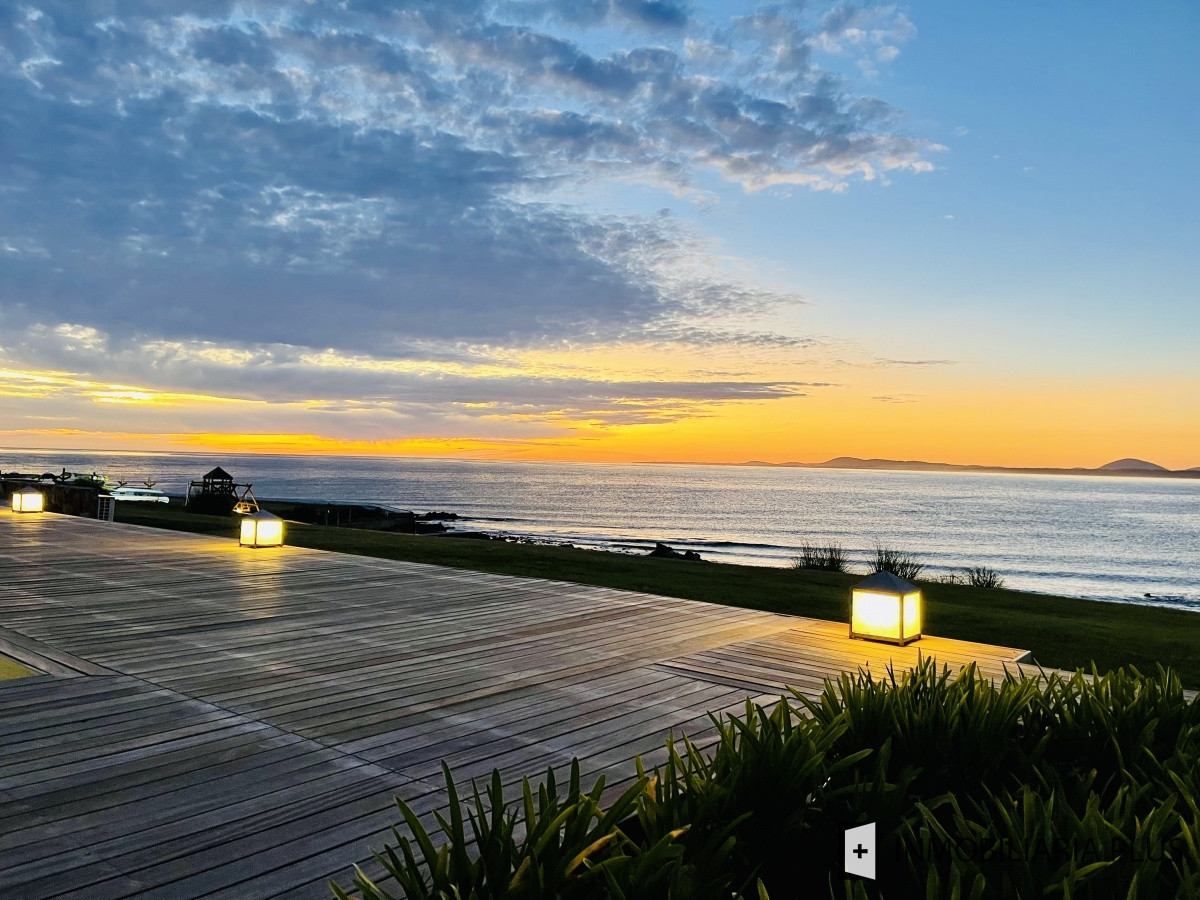 Apartamento ID.1016 - Venta de apartamento en Punta Ballena con 2 dormitorios Piscinas Barbacoa Club House Parrillero y más