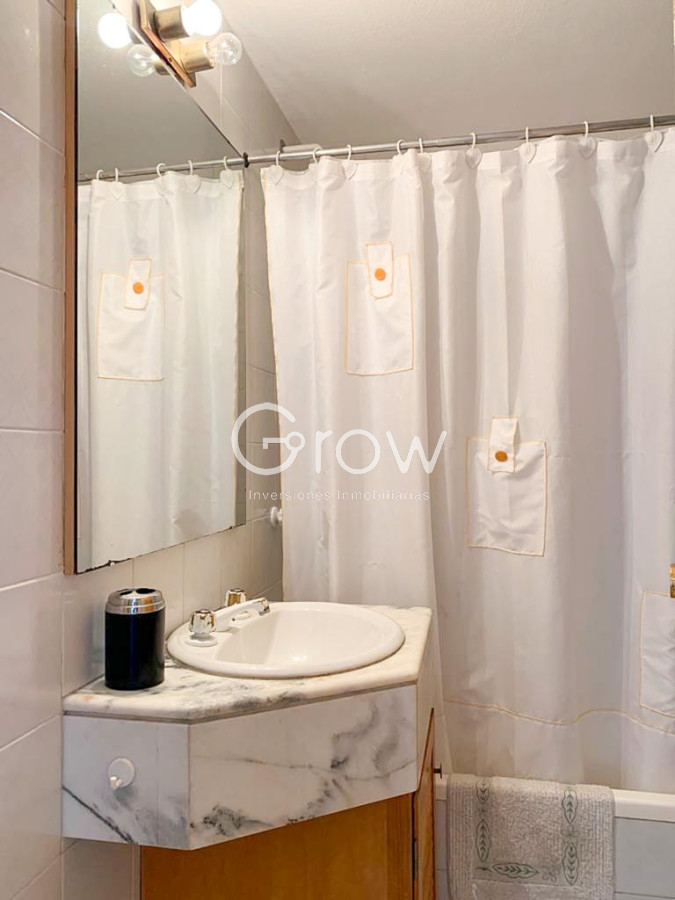 Apartamento ID.349 - Apartamento de 2 Dormitorios Frente a Playa Brava, Venta