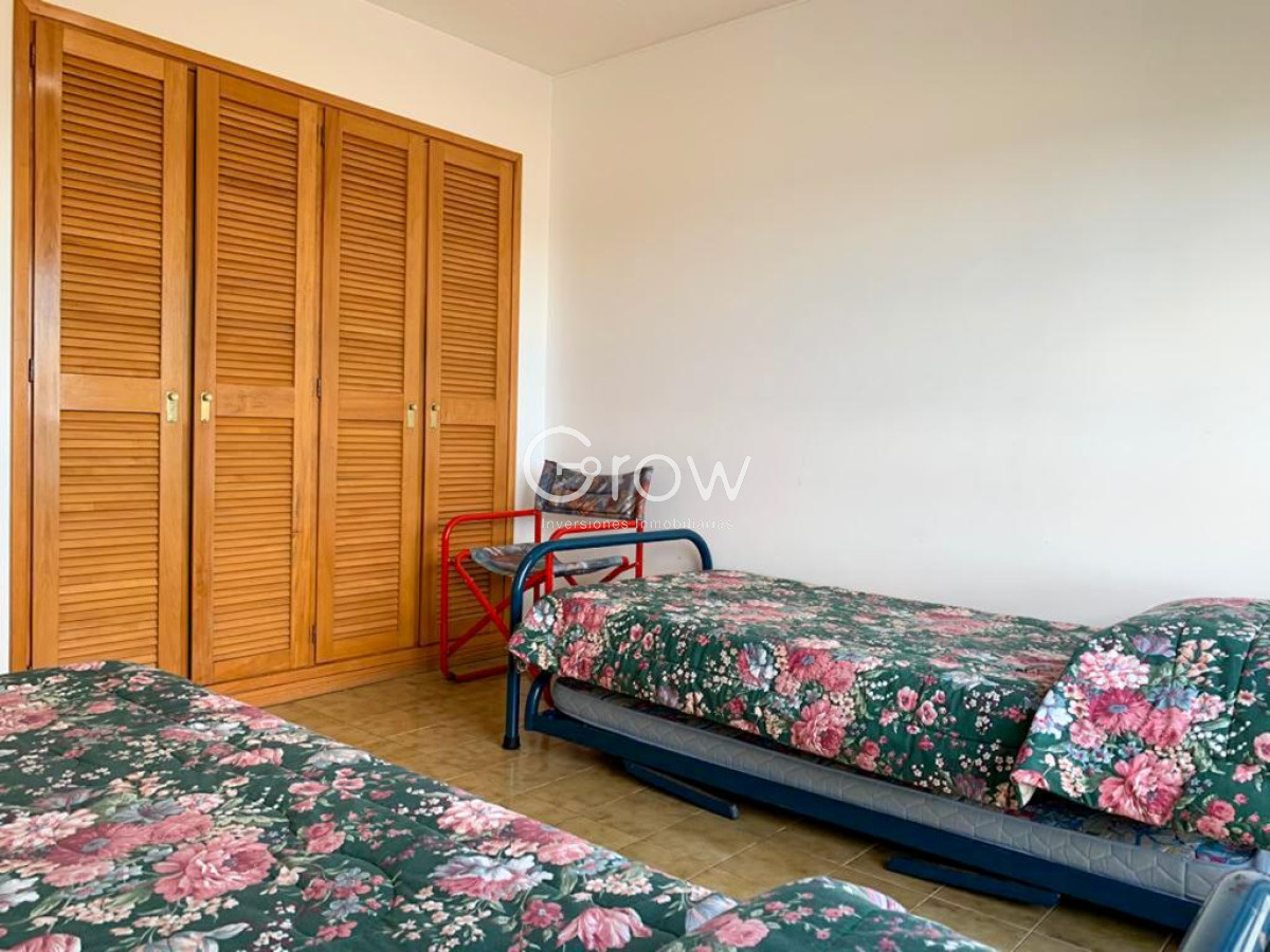 Apartamento ID.349 - Apartamento de 2 Dormitorios Frente a Playa Brava, Venta