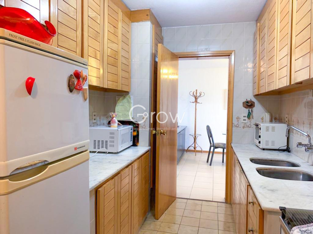 Apartamento ID.349 - Apartamento de 2 Dormitorios Frente a Playa Brava, Venta