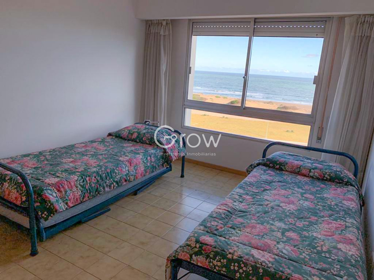 Apartamento ID.349 - Apartamento de 2 Dormitorios Frente a Playa Brava, Venta