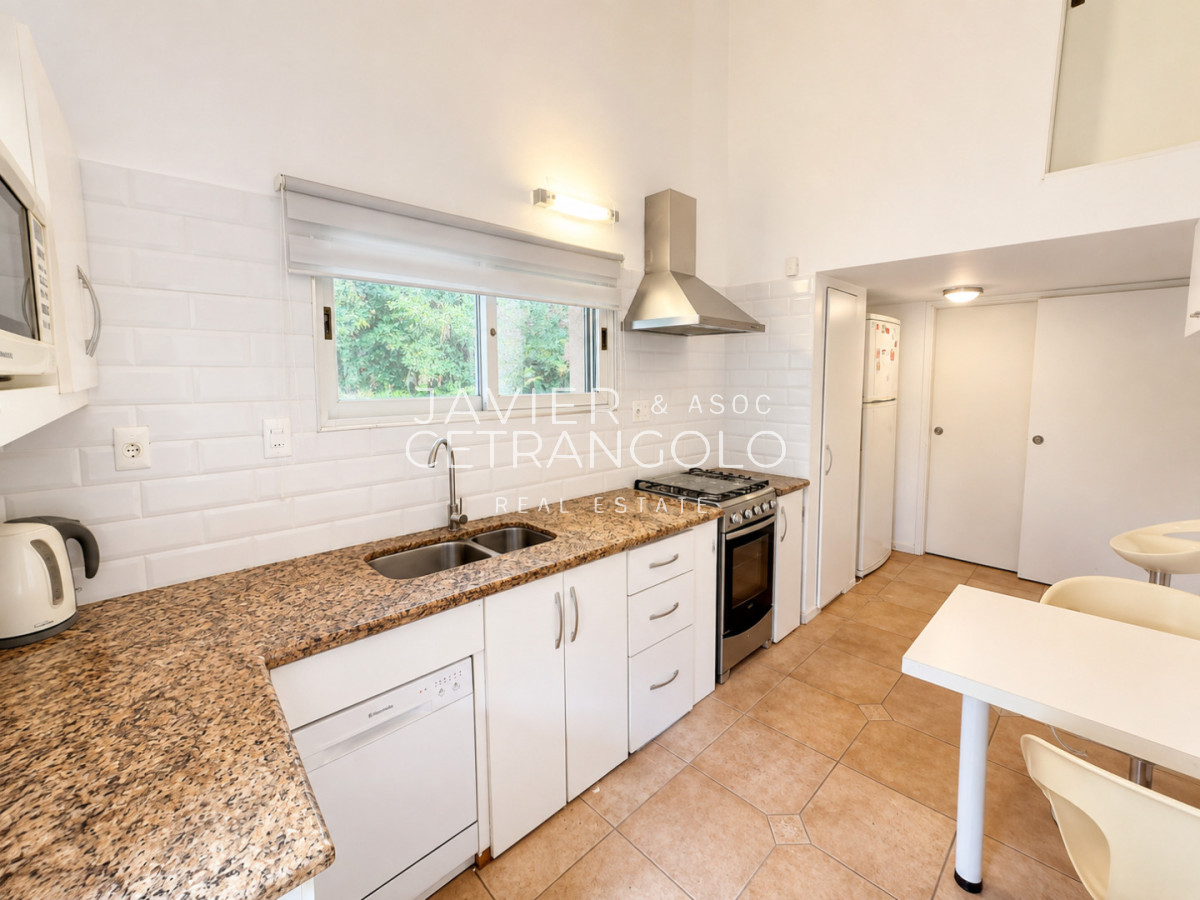 Casa ID.422 - Excelente Casa de 4 Dormitorios + Dependencia, Piscina y Parrillero en San Rafael 