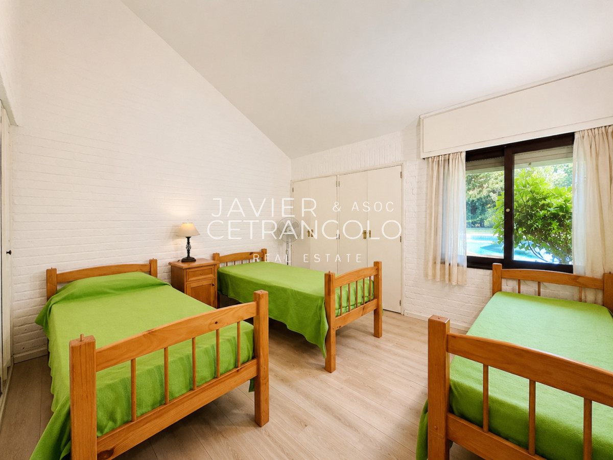 Casa ID.422 - Excelente Casa de 4 Dormitorios + Dependencia, Piscina y Parrillero en San Rafael 