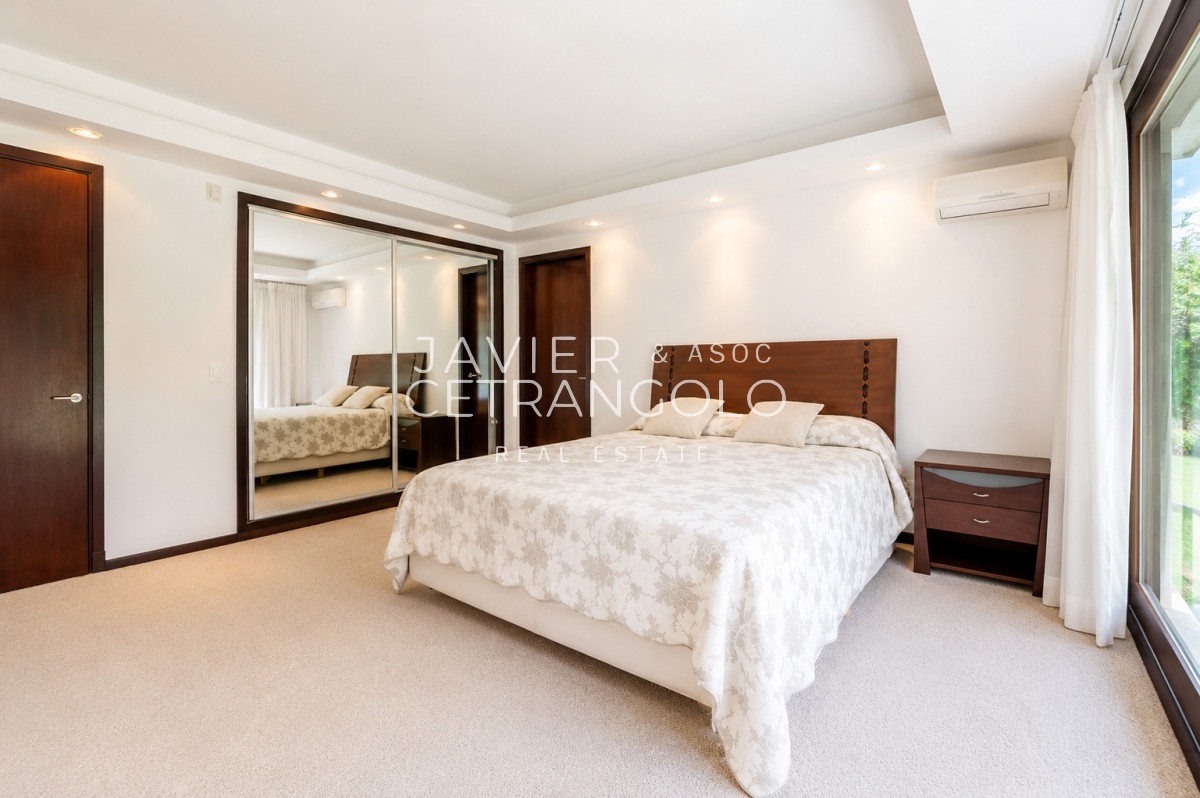Casa ID.422 - Excelente Casa de 4 Dormitorios + Dependencia, Piscina y Parrillero en San Rafael 