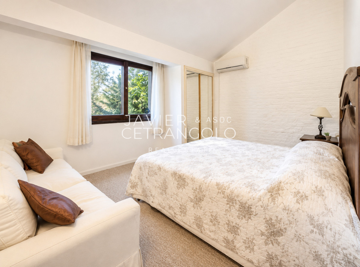 Casa ID.422 - Excelente Casa de 4 Dormitorios + Dependencia, Piscina y Parrillero en San Rafael 