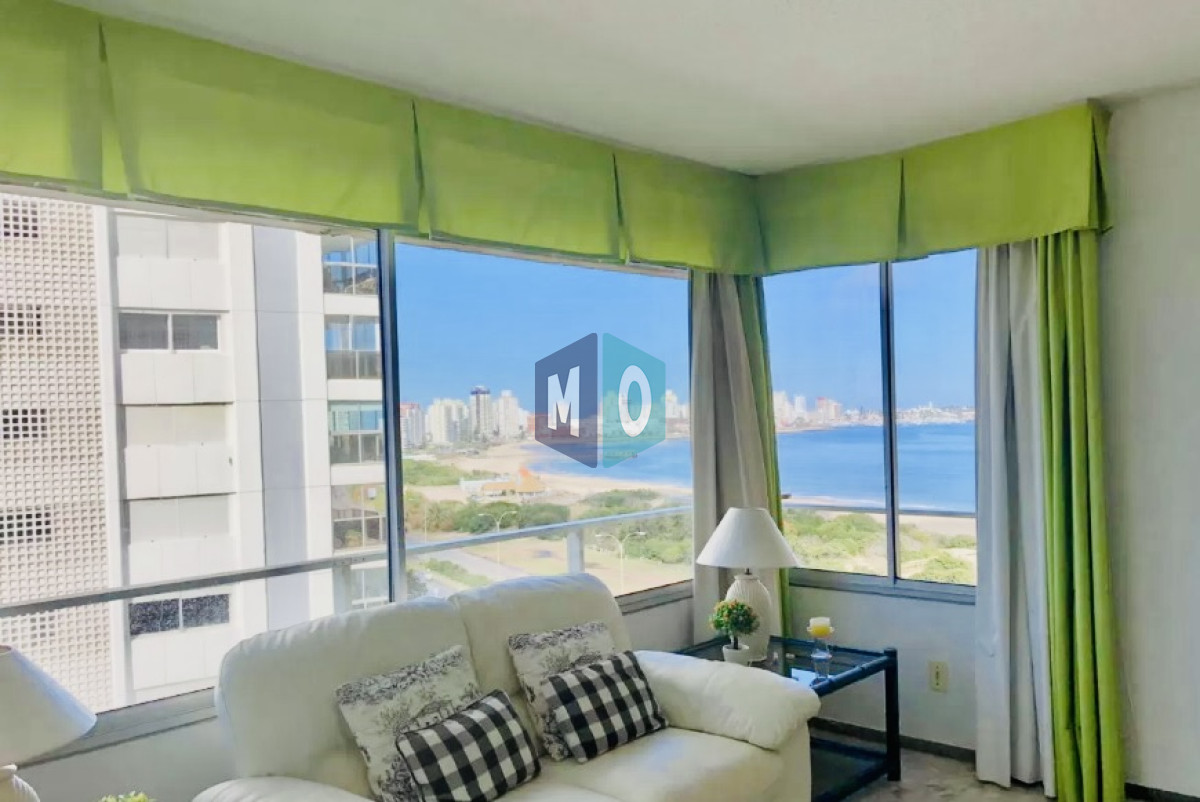 Apartamento ID.185 - Apartamento de 2 Dormitorios Frente al Mar, con Vista - Playa Mansa, Venta