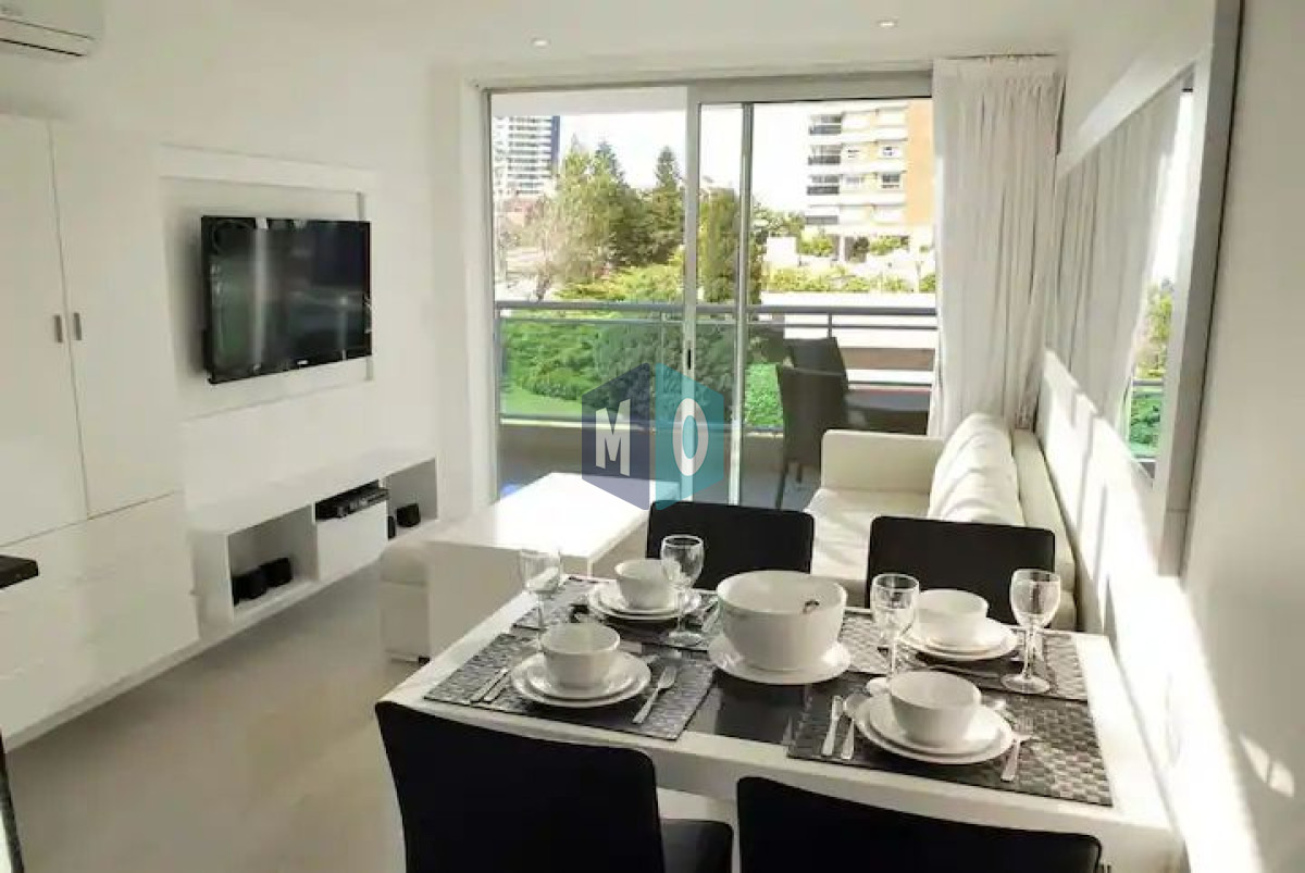 Apartamento ID.262 - Apartamento de 1 Dormitorio en Torre con Servicios, Cerca del Mar - Punta del Este