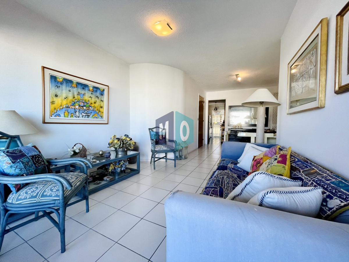 Apartamento ID.385 - Penthouse de 3 Dormitorios y Parrillero a metros de Playa Mansa, Venta Punta del Este