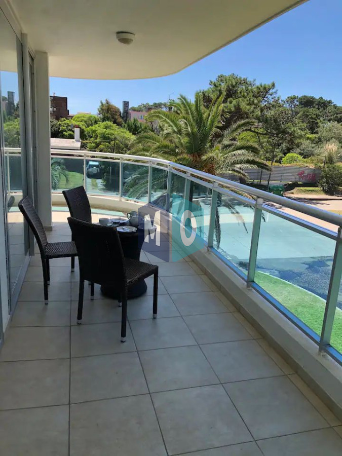 Apartamento ID.262 - Apartamento de 1 Dormitorio en Torre con Servicios, Cerca del Mar - Punta del Este