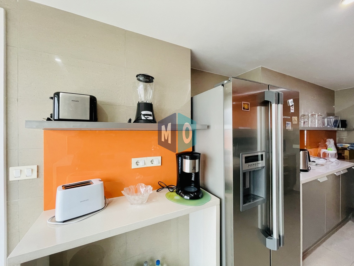 Apartamento ID.576 - Moderno Apartamento de 3 Suites en Playa Mansa con Vista al Mar