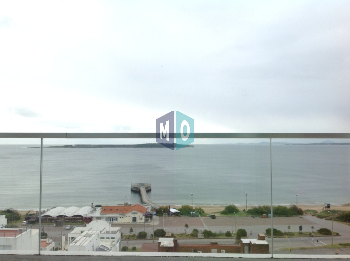 Apartamento ID.576 - Moderno Apartamento de 3 Suites en Playa Mansa con Vista al Mar