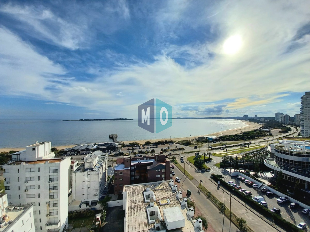 Apartamento ID.576 - Moderno Apartamento de 3 Suites en Playa Mansa con Vista al Mar