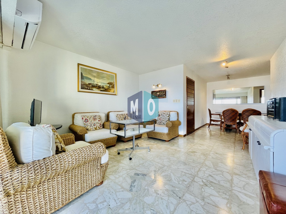 Apartamento ID.442 - Apartamento de 3 Dormitorios en Playa Mansa con Vista al Mar