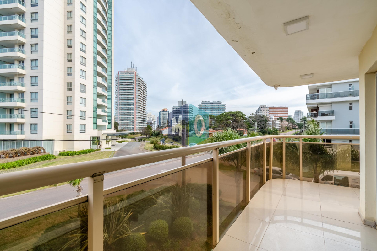 Apartamento ID.131 - Moderno Apartamento de 3 Dormitorios En Venta, Playa Brava