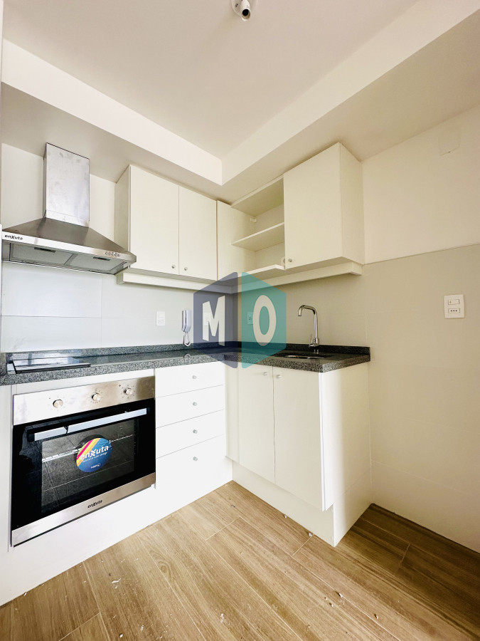 Apartamento ID.1161 - Apartamento de 2 Dormitorios Alquiler Anual, Playa Brava, Punta del Este