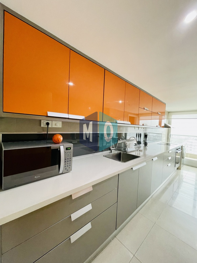 Apartamento ID.576 - Moderno Apartamento de 3 Suites en Playa Mansa con Vista al Mar