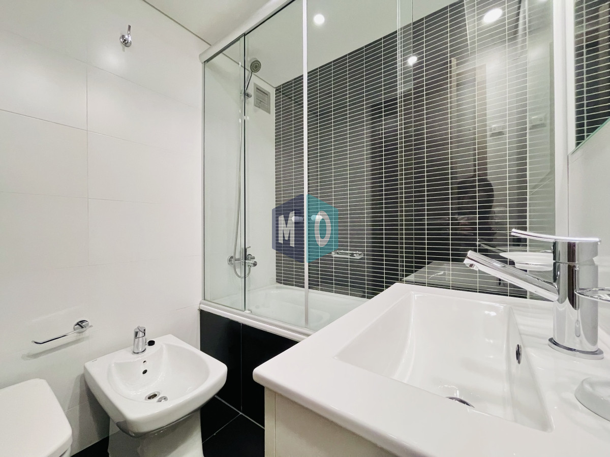 Apartamento ID.551 - Alquiler temporario de apartamento de tres dormitorios con parrillero en playa Brava, Punta del Este