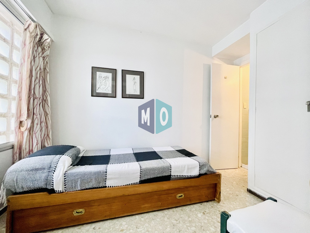 Apartamento ID.185 - Apartamento de 2 Dormitorios Frente al Mar, con Vista - Playa Mansa, Venta