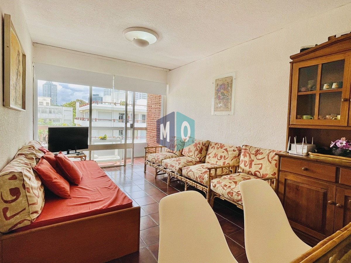 Apartamento ID.666 - Apartamento de 2 Dormitorios en Aidy Grill a Pocos Metros de Playa Brava - Venta