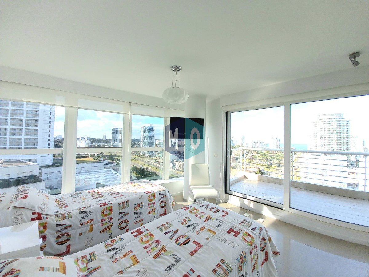 Apartamento ID.576 - Moderno Apartamento de 3 Suites en Playa Mansa con Vista al Mar