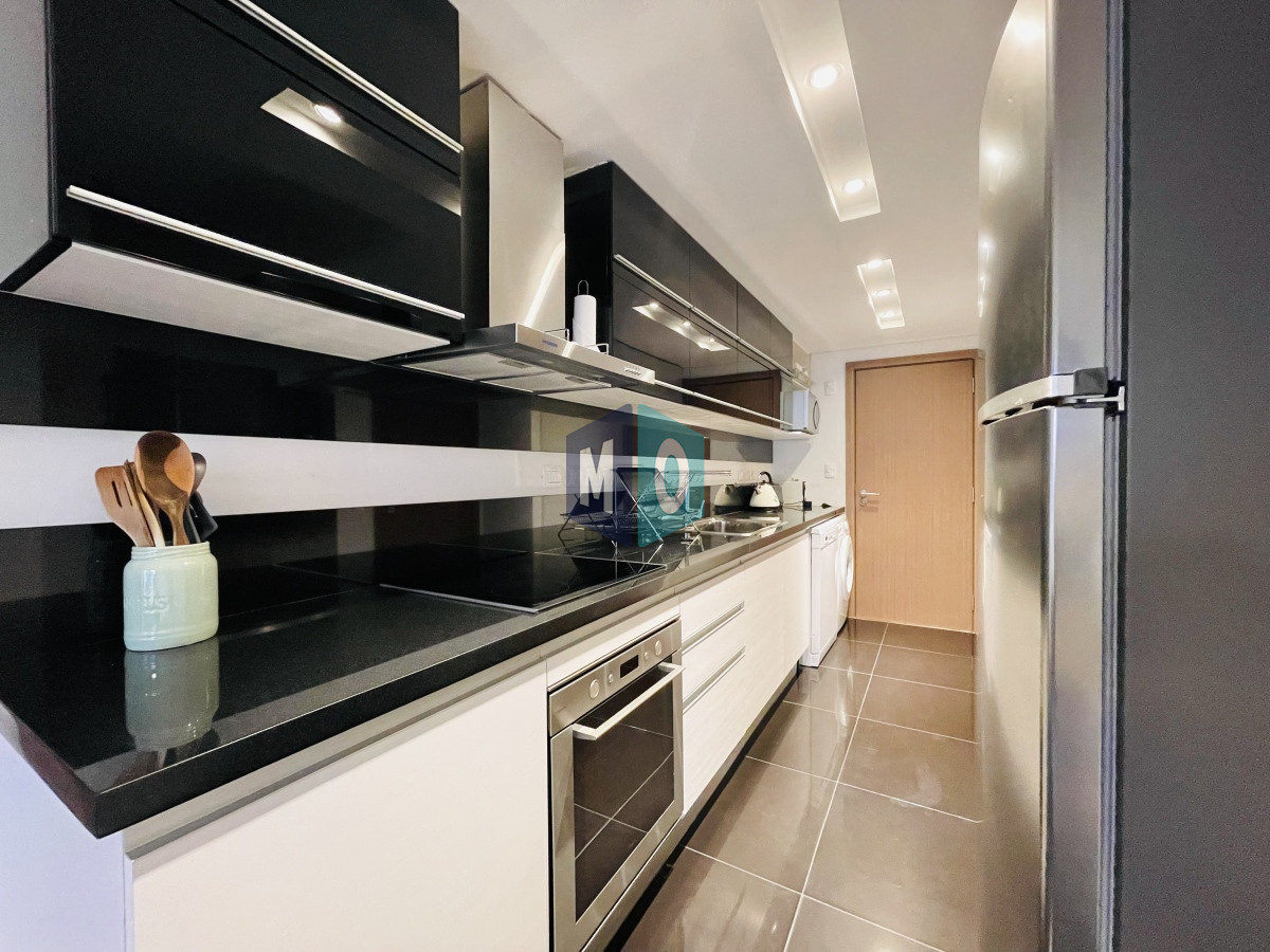 Apartamento ID.551 - Alquiler temporario de apartamento de tres dormitorios con parrillero en playa Brava, Punta del Este