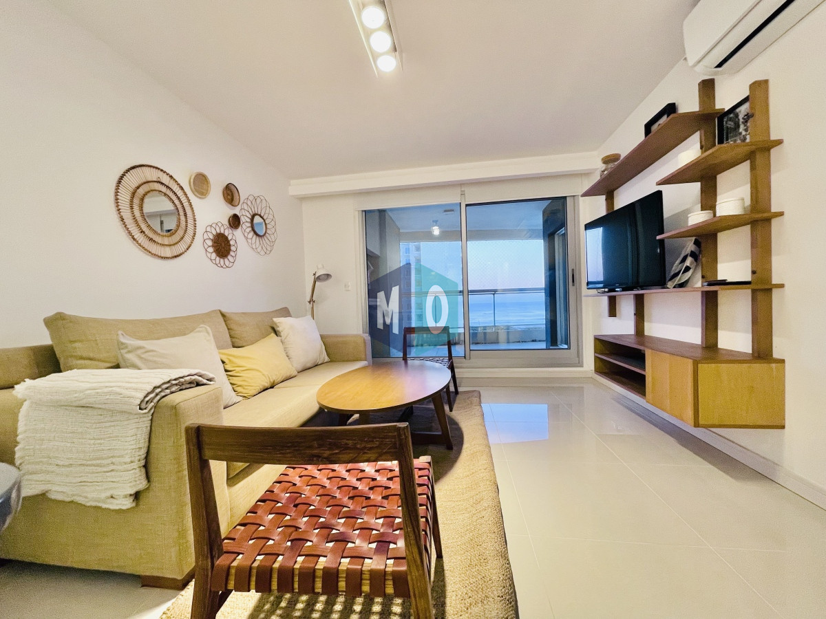 Apartamento ID.551 - Alquiler temporario de apartamento de tres dormitorios con parrillero en playa Brava, Punta del Este
