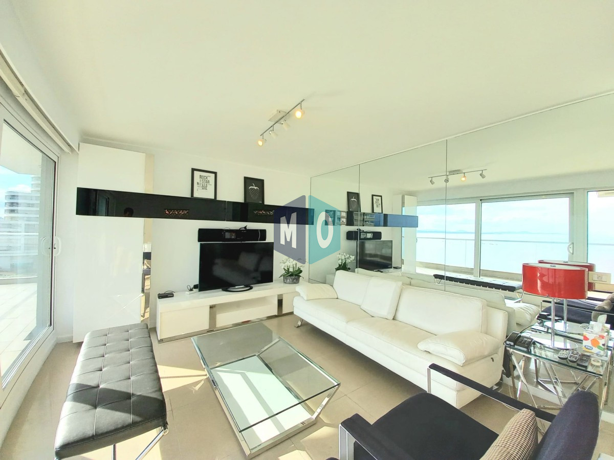Apartamento ID.576 - Moderno Apartamento de 3 Suites en Playa Mansa con Vista al Mar