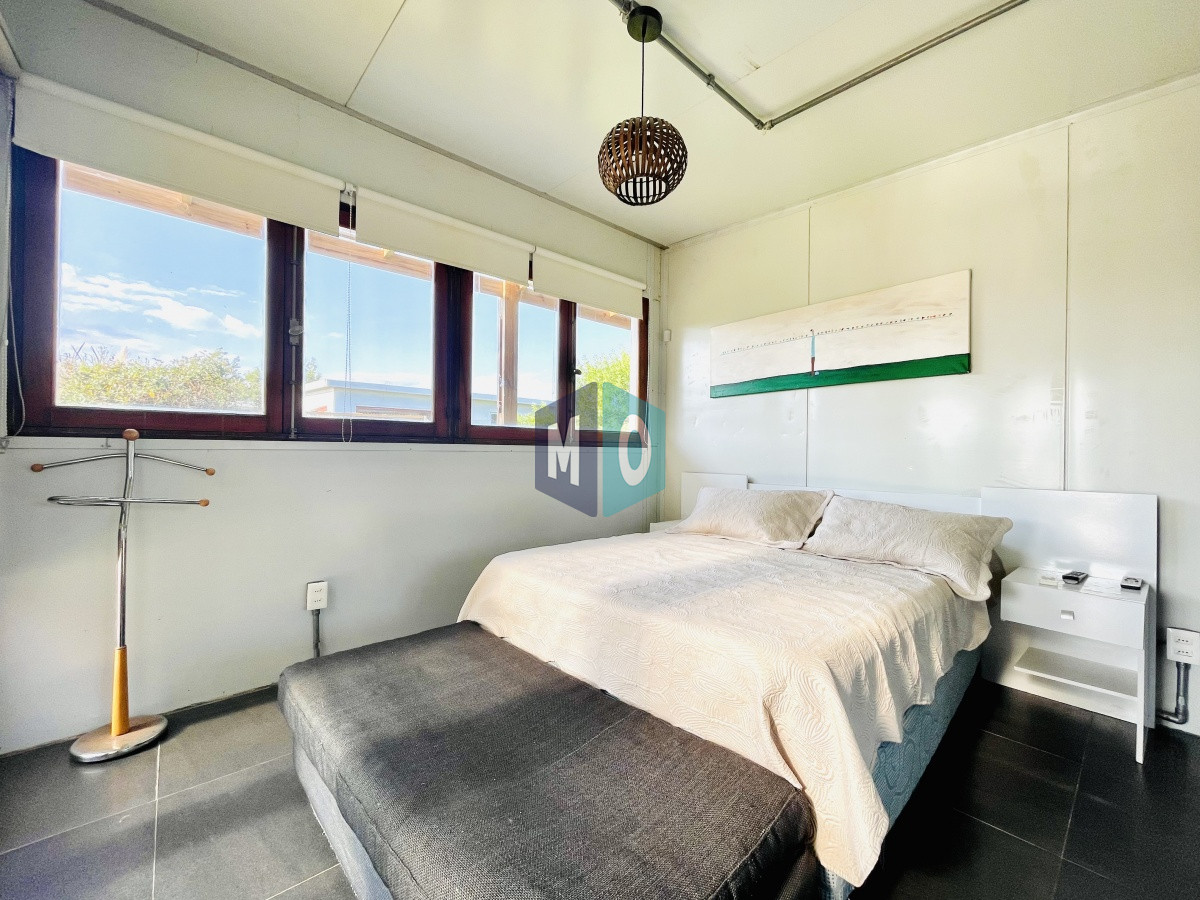 Casa ID.993 - Moderna Casa de 2 Dormitorios, Piscina Climatizada y Parrillero en La Barra, Alquiler Anual e Invernal