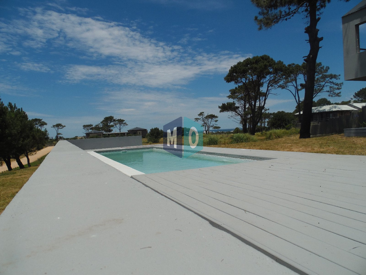Casa ID.1010 - Excelente Casa de 5 Dormitorios en Barrio Privado Pinar del Faro, José Ignacio
