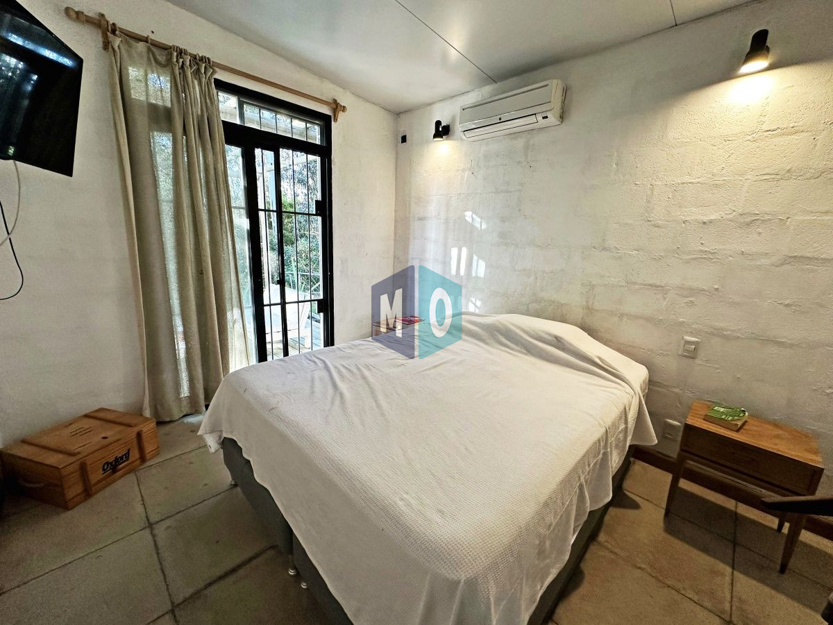 Casa ID.804 - Casa moderna en venta y alquiler anual de tres dormitorios en Parque Burnett, Pinares