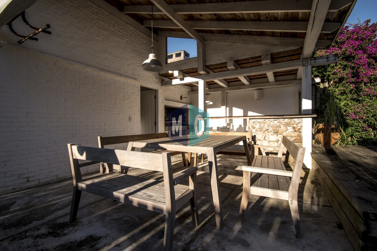 Casa ID.997 - Excelente Casa de 4 Dormitorios con Piscina y Parrillero en Montoya, La Barra