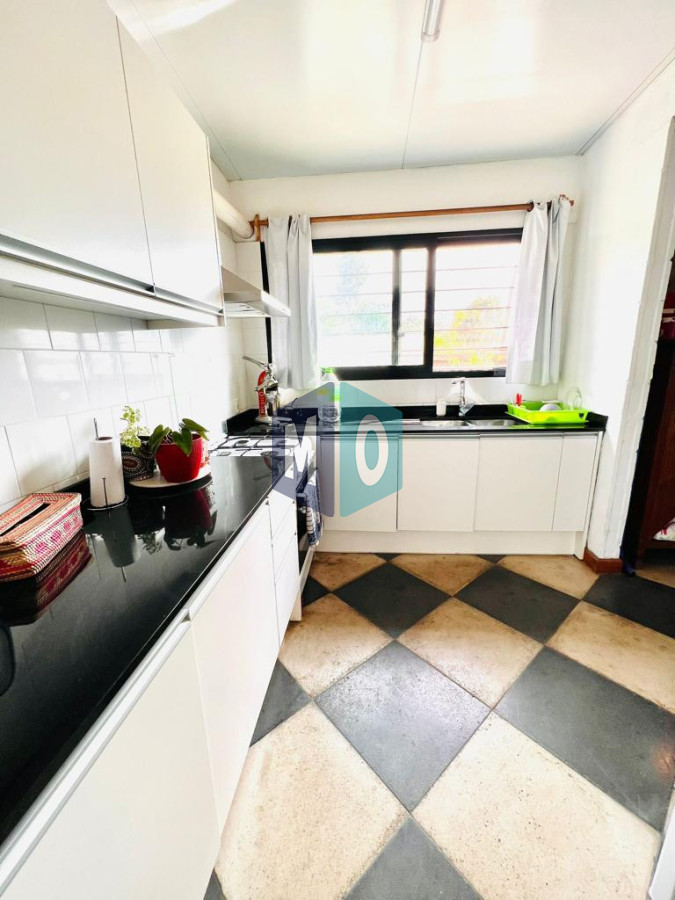 Casa ID.804 - Casa moderna en venta y alquiler anual de tres dormitorios en Parque Burnett, Pinares