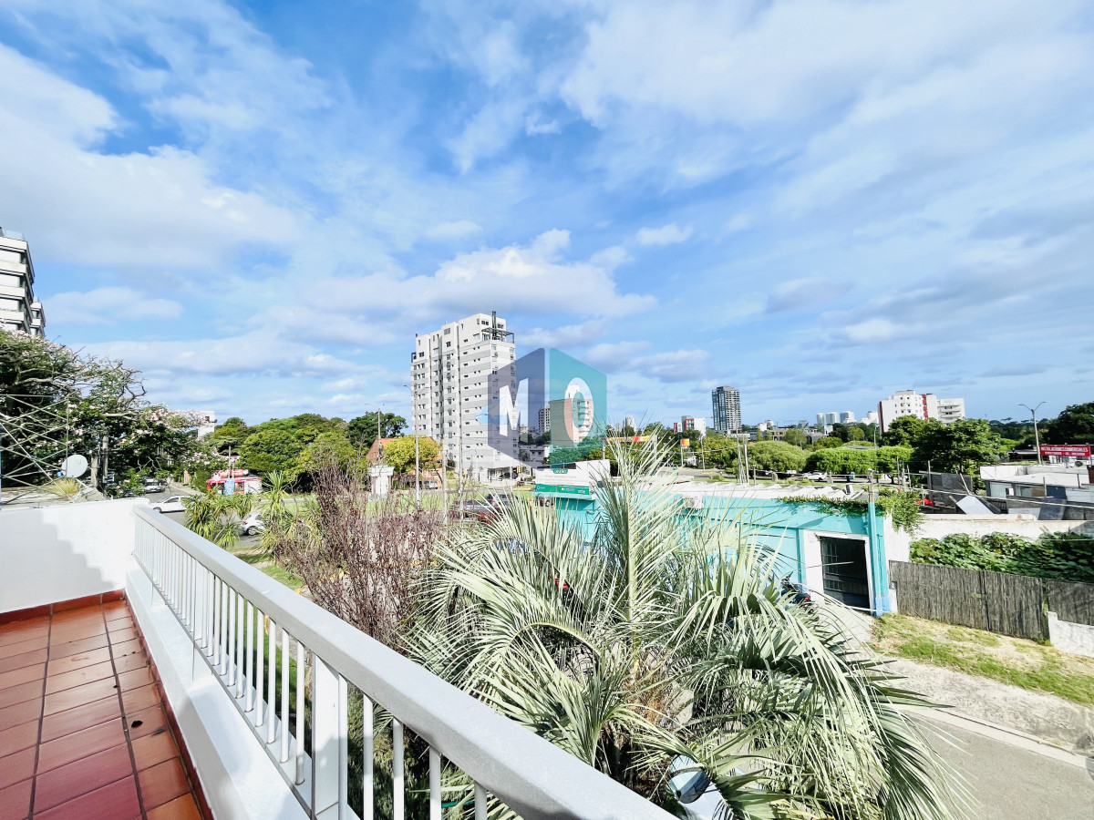 Casa ID.1034 - En Venta! Casa PH de 3 Dormitorios, Parrillero y Garage, en Maldonado, cerca de todo