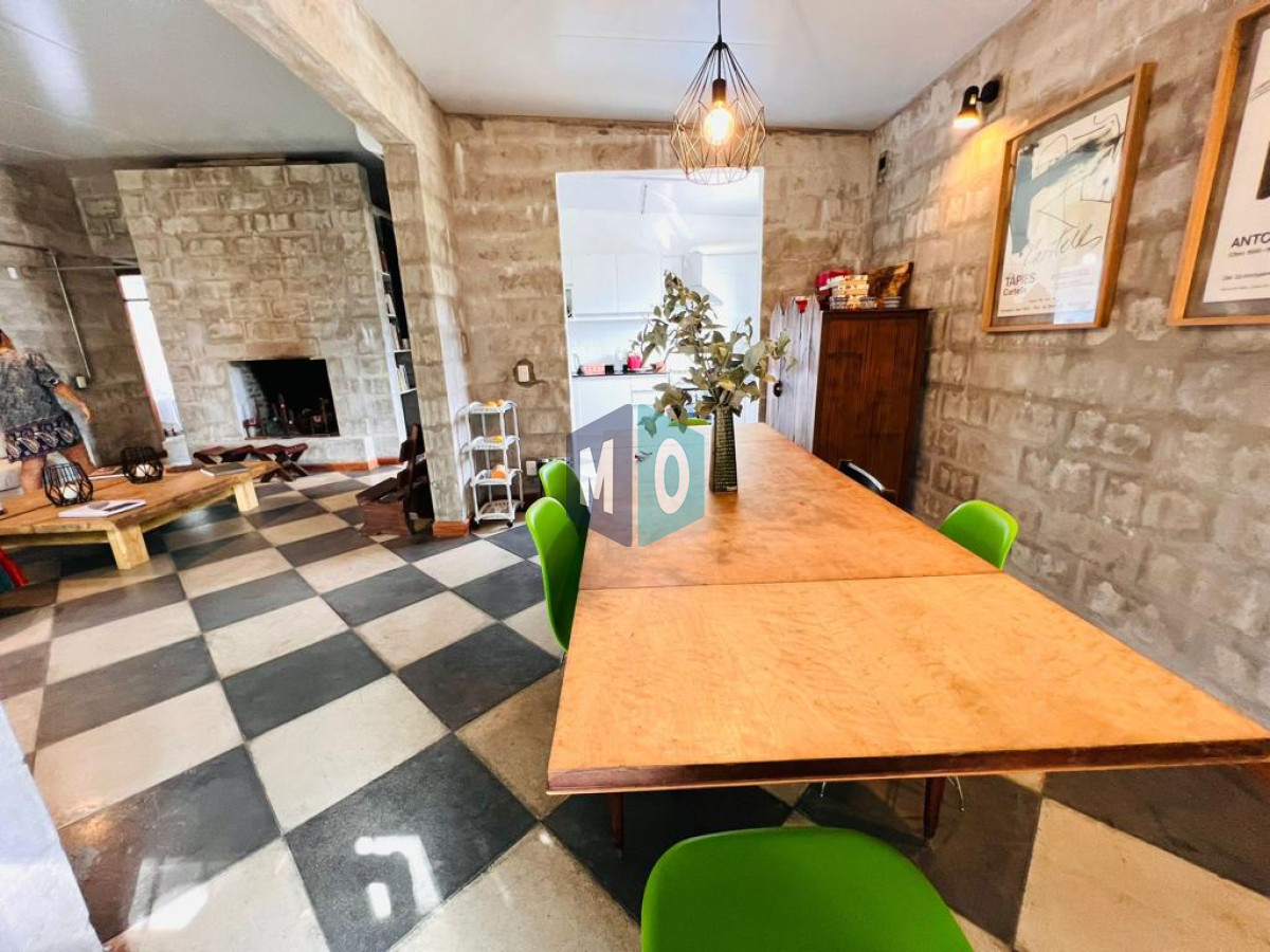 Casa ID.804 - Casa moderna en venta y alquiler anual de tres dormitorios en Parque Burnett, Pinares