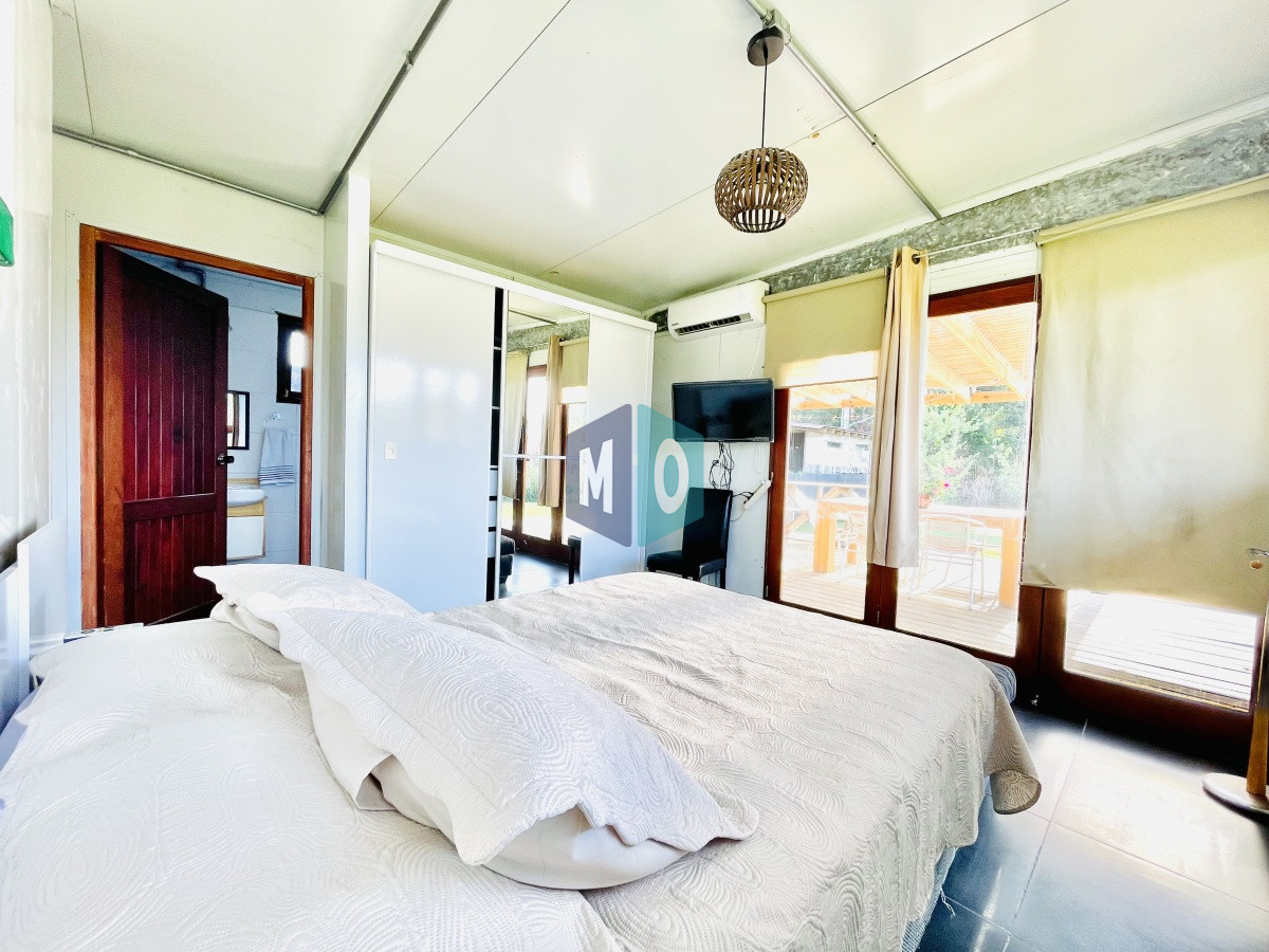 Casa ID.993 - Moderna Casa de 2 Dormitorios, Piscina Climatizada y Parrillero en La Barra, Alquiler Anual e Invernal