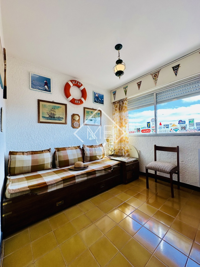 Apartamento ID.792 - Venta Apartamento Frente al Mar - Amplio, Luminoso, Cochera
